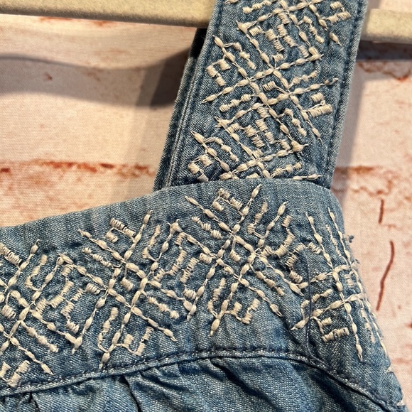 Universal Threads Chambray sundress Square neck embroidered M above knee belt - Picture 4 of 8